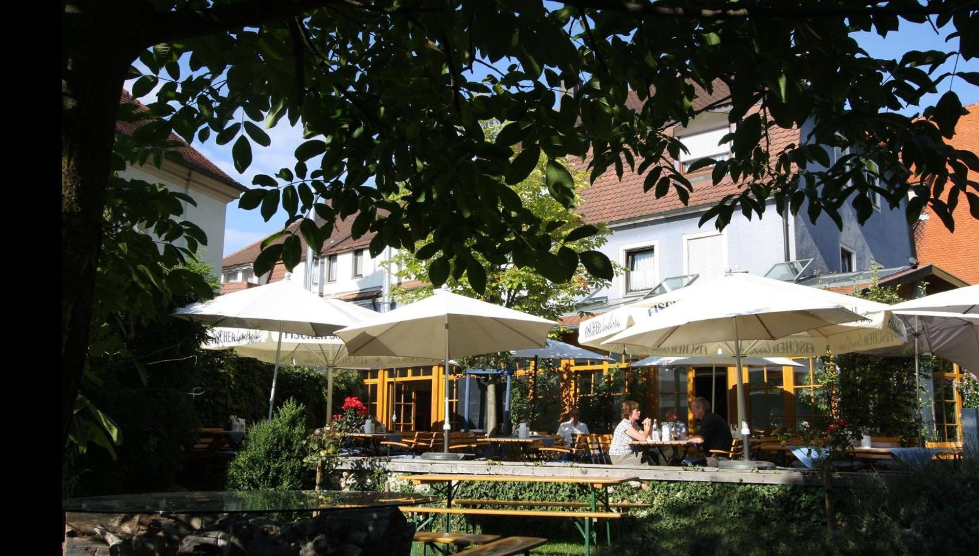 Karpfenhotel & Herrenhaus Im Gasthaus Sindel-Buckel Feuchtwangen Exterior photo